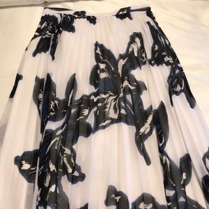 Banana Republic Pleated Skirt
